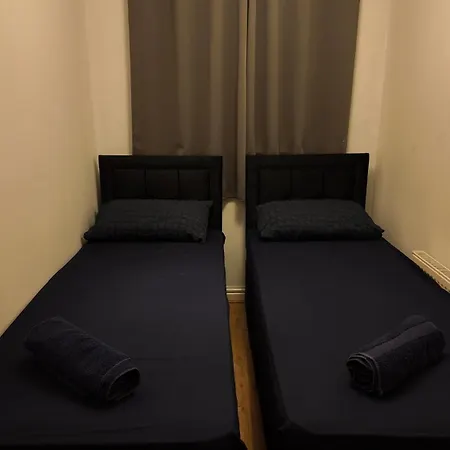 Modern Cozy With Free Parking Near Centre *