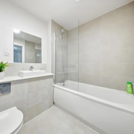 Trafford Garden Place With Free Car Park Daire Manchester