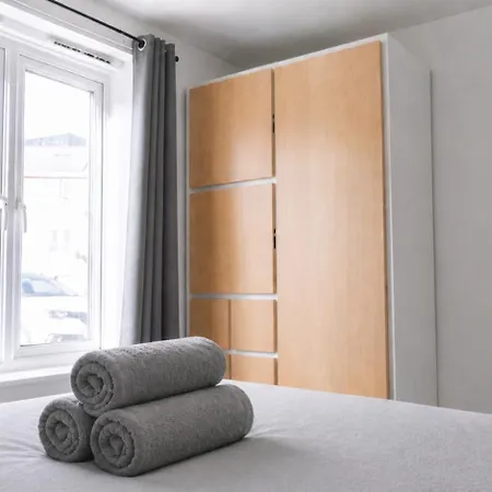 Apartamento Bright Luxury Modern 3 Bed, 2 Bedroom - Secure Parking - Close To Centre And Old Trafford