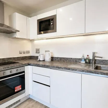 Luxury 2 Bed Duplex In Town Centre Lägenhet *
