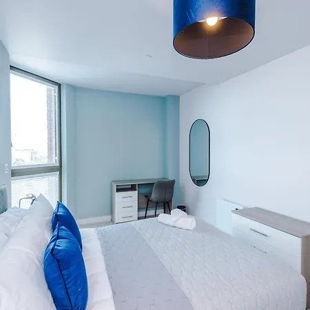 Appartement 1bdr Open Plan With Full Kitchen Manchester