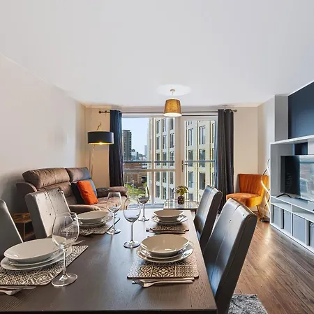Luxury 2 Bdr 2 Ba Modern With Parking Manchester