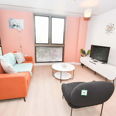 Daire Modern & Bright 2 Bed Nr Old Trafford *