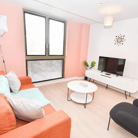 Modern & Bright 2 Bed Nr Old Trafford Manchester