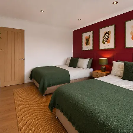 Piccadilly 3Br House Parking & Private Terrace Манчестер