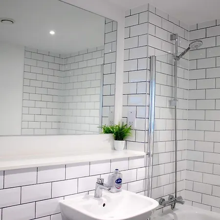 Effortless Stays At Elegant 2Br Escape Near Old Trafford Stadium * Manchester