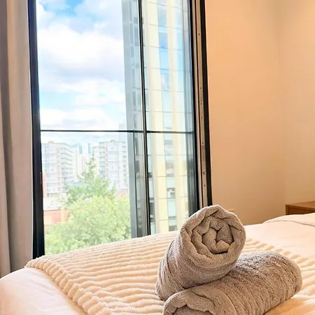 Stylish New 2br 5min Ao Arena Free Parking * 曼彻斯特