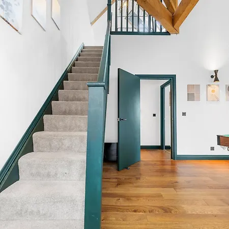 Spacious 2br I Pool Table I Workspace I Centre Appartement Manchester