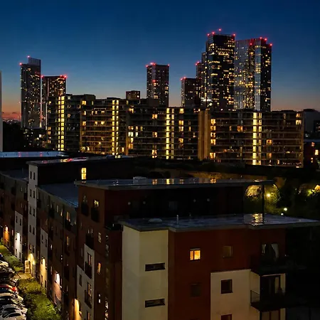 2 Bedroom Luxury Centre & Salford 아파트 *
