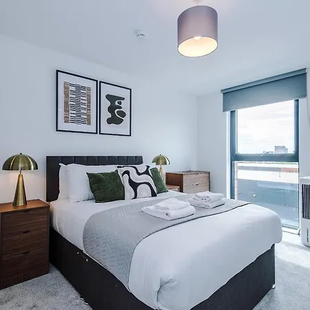 Stylish 2br In Centre Daire