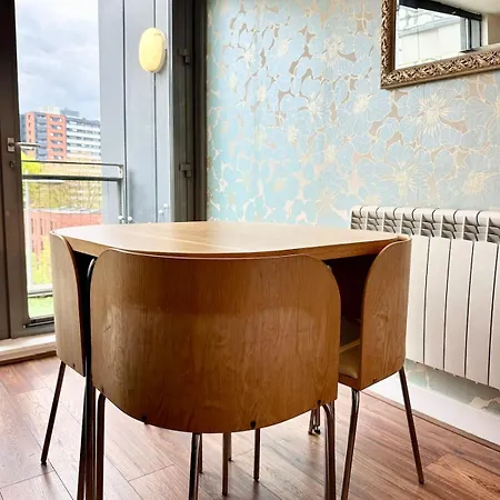 Appartement Spacious Duplex With Parking