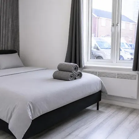 Bright Luxury Modern 3 Bed, 2 Bedroom - Secure Parking - Close To Centre And Old Trafford Μάντσεστερ