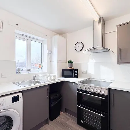 Lokfu Lt By Furnished Free Parking Cctv Long Discounts 4 Beds * Manchester