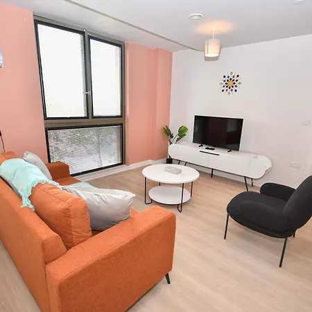 Modern & Bright 2 Bed Nr Old Trafford Daire Manchester