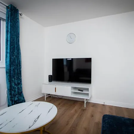 Stylish Newly Refurbished 2br Flat In Daire Manchester