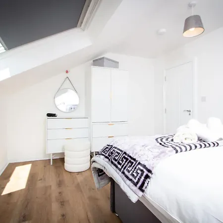 Stylish Newly Refurbished 2br Flat In Apartmán