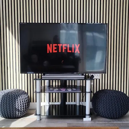 Bee Kinetic - Modern Penthouse Duplex Wifi Netflix With Paid Parking Daire Manchester
