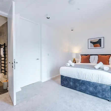Luxury 2bdr 2 Bath Centre *