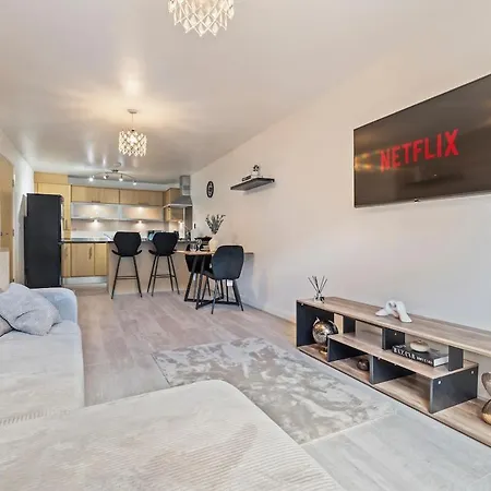 Διαμέρισμα Luxury 2 Bed Open Plan In Wythenshawe Μάντσεστερ