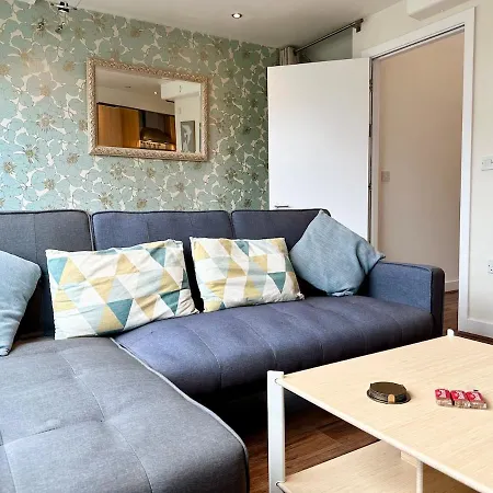 Spacious Duplex With Parking Appartement Manchester