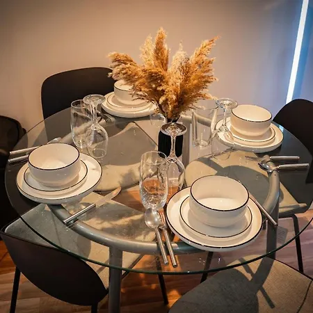 Stylish 2br In Manchester's Heart Διαμέρισμα