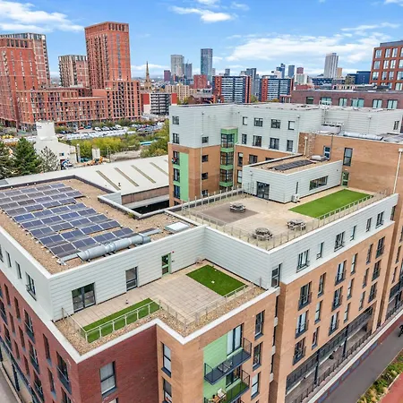 Modern 2br With Balcony Near Centre Apartmán *