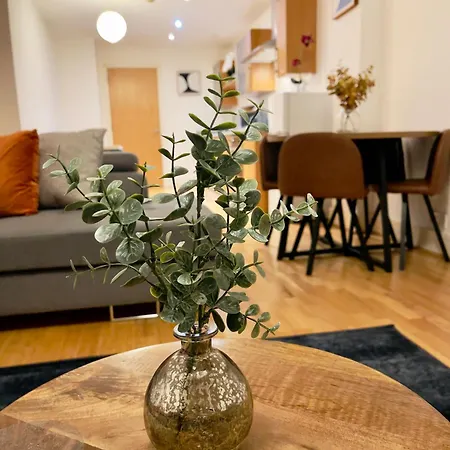 Bright Cozy Walk To Deansgate By Cozystays *