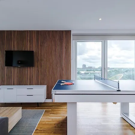Manchester, Balcony, Old Trafford, Gym, Pool Table Manchester