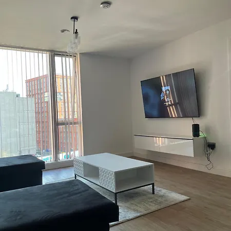 Balcony View Deluxe 2 Bed Ao Arena & Victoria Stn Manchester