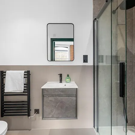 Lejlighed Modern 2br I Workspace I Centre I 3 Beds