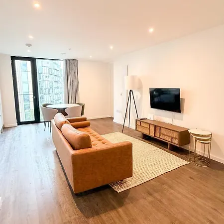 Apartmán Stylish New 2br 5min Ao Arena Free Parking