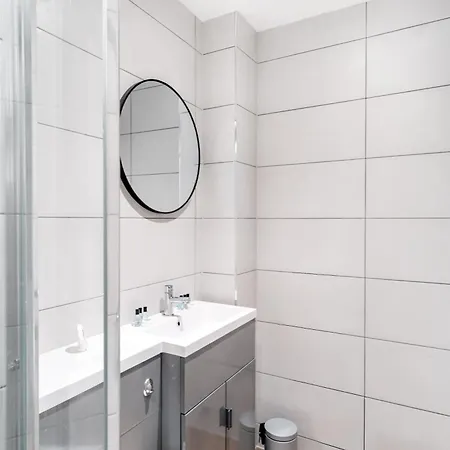 Convenient 3bed Flat W Security Apartmán