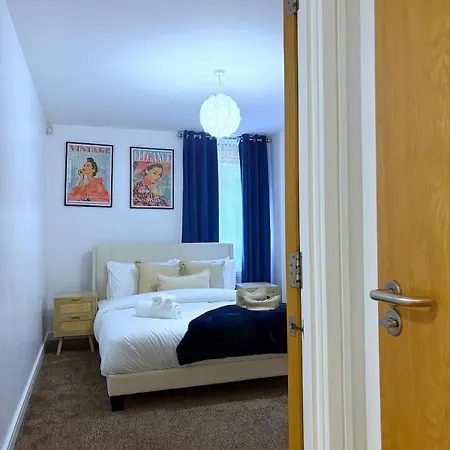 Elite Serviced 2br Balcony Centre *