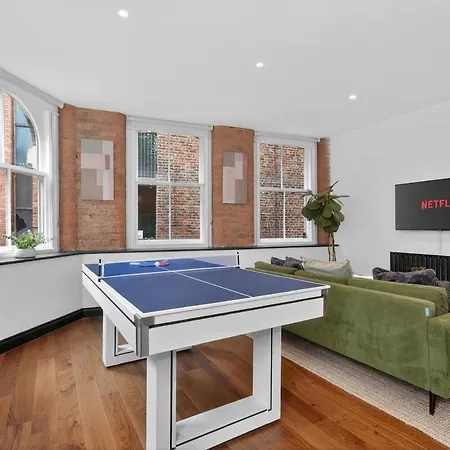 Centre,pool Table,gym,victoria Daire *