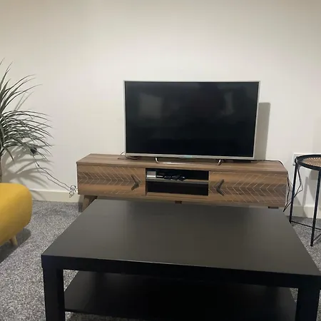 Daire Stylish Centre - 3 Double Bedrooms - Sleeps Up To 10 Manchester