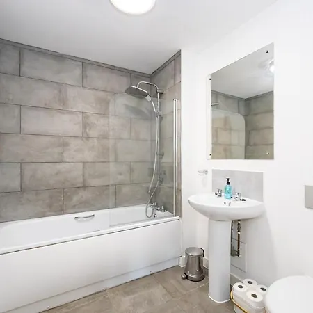 Lägenhet River Irwell View 2br With Parking & Balcony Manchester