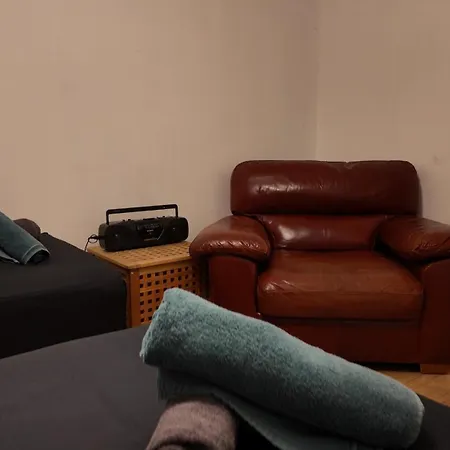 Modern Cozy With Free Parking Near Centre Διαμέρισμα *