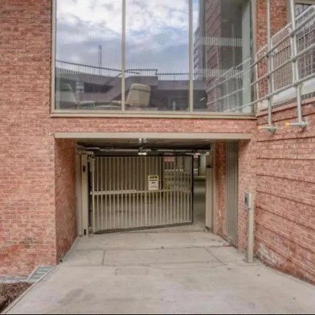 Trafford Garden Place With Free Car Park Daire