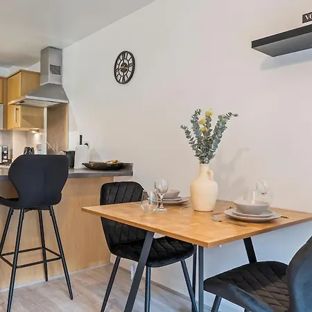 Luxury 2 Bed Open Plan In Wythenshawe Διαμέρισμα