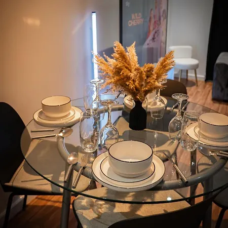 Stylish 2br In Manchester's Heart Διαμέρισμα