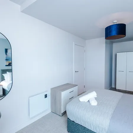 1bdr Open Plan With Full Kitchen *