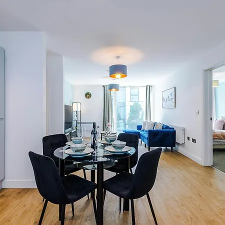 Stylish And Spacious 2bdr Flat Appartement