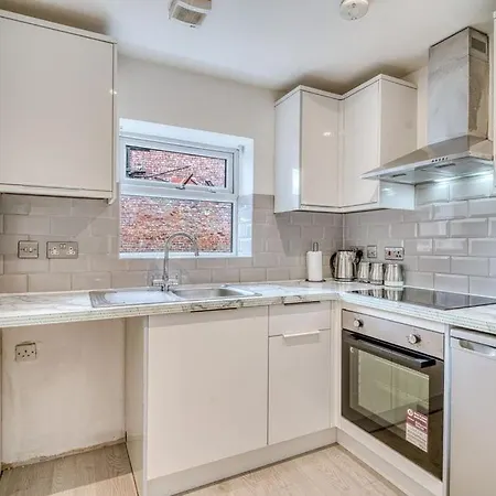 Daire Extended Haven - Comfortable & Convenient Manchester