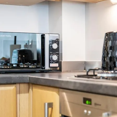 Luxury 2 Bed Open Plan In Wythenshawe Διαμέρισμα Μάντσεστερ