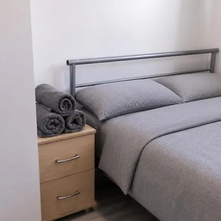 Bright Luxury Modern 3 Bed, 2 Bedroom - Secure Parking - Close To Centre And Old Trafford Mánchester