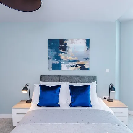 1bdr Open Plan With Full Kitchen Appartement