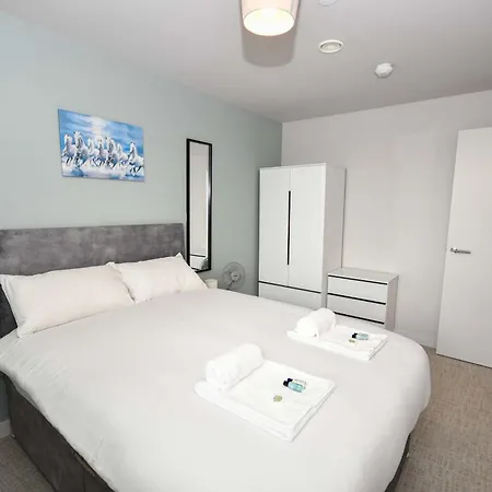 Modern & Bright 2 Bed Nr Old Trafford Manchester