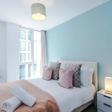 Stylish And Spacious 2bdr Flat Manchester