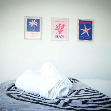 Stylish Newly Refurbished 2br Flat In *
