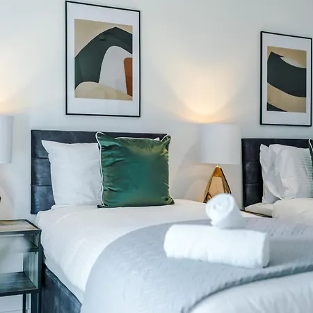 Luxury 2bdr 2 Bath Centre Lägenhet